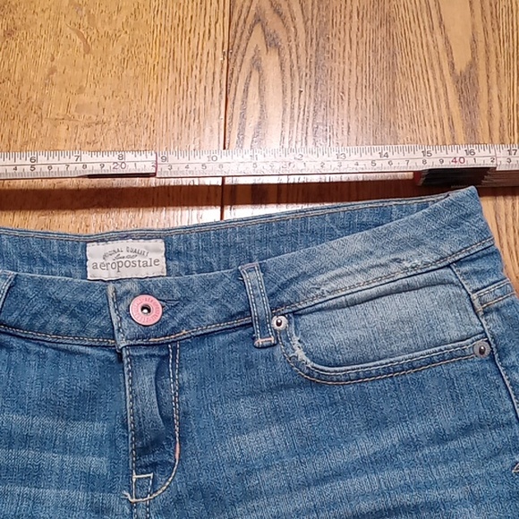 Aeropostale Jean Shorts WOMENS 9 / 10 DENIM FADED BLUE Summer Spring Pool Used - Picture 5 of 7